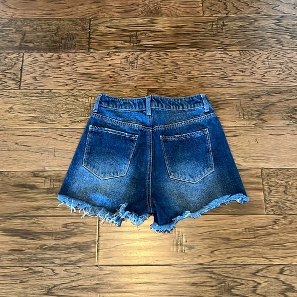 Ban Jara Embroidered Daisies Cut Off High Rise Shorts Size 1/24 - Picture 2 of 16